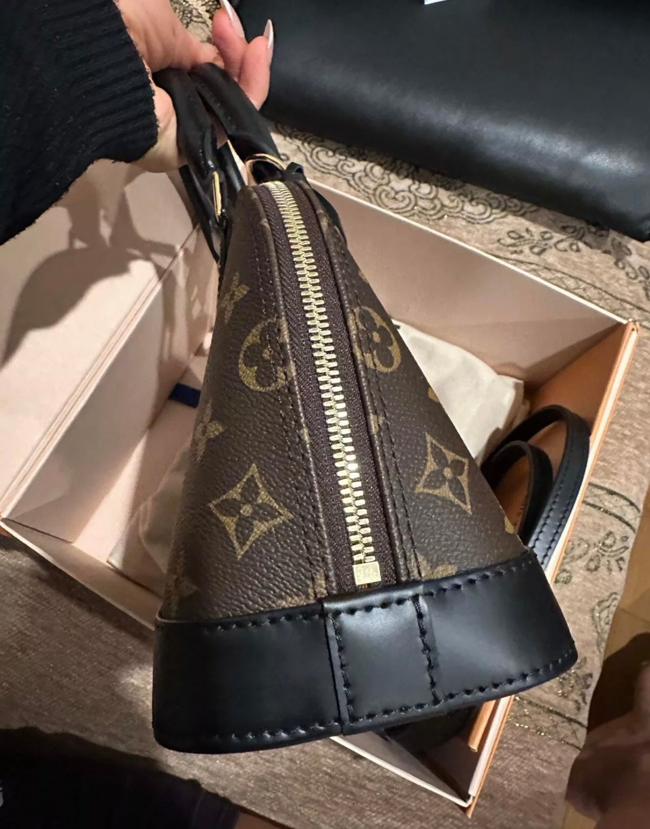 Louis Vuitton World Tour Alma BB