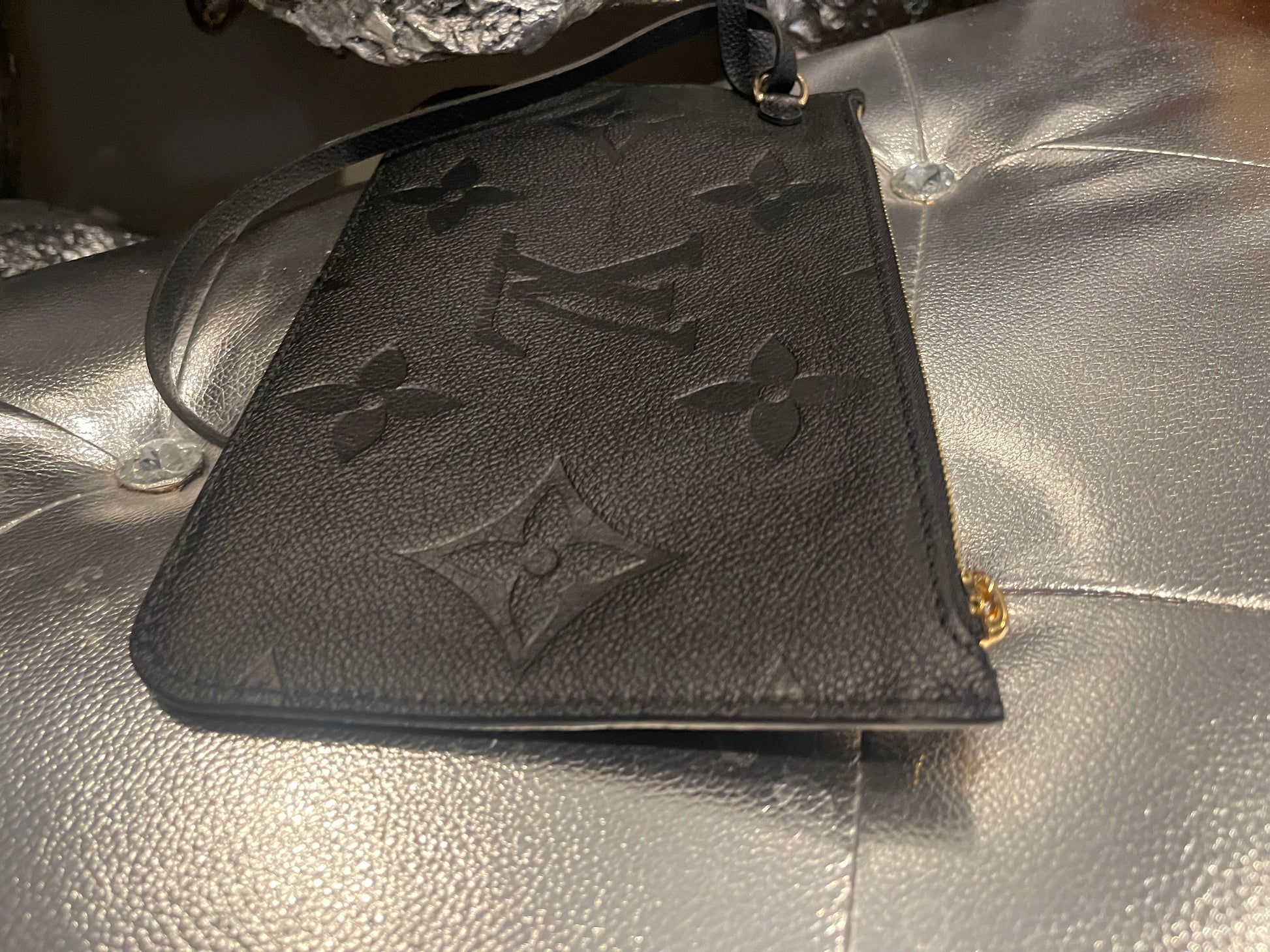 Louis Vuitton Empreinte Neverfull Pochette Black – DAC