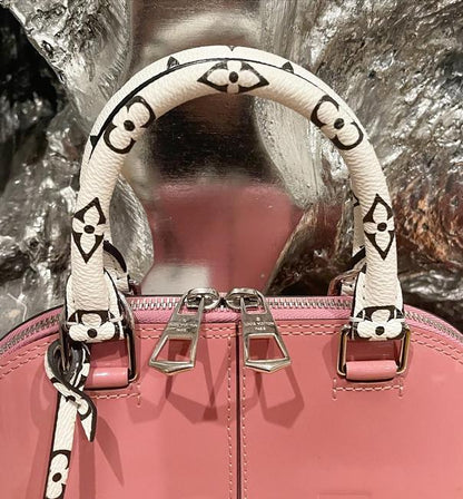 LOUIS VUITTON, Alma BB in pink patent leather For Sale at 1stDibs